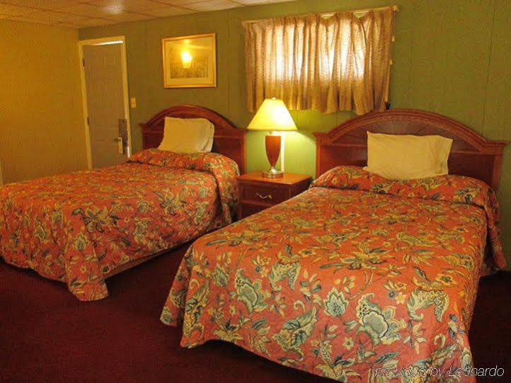 Rodeway Inn Flora Dış mekan fotoğraf